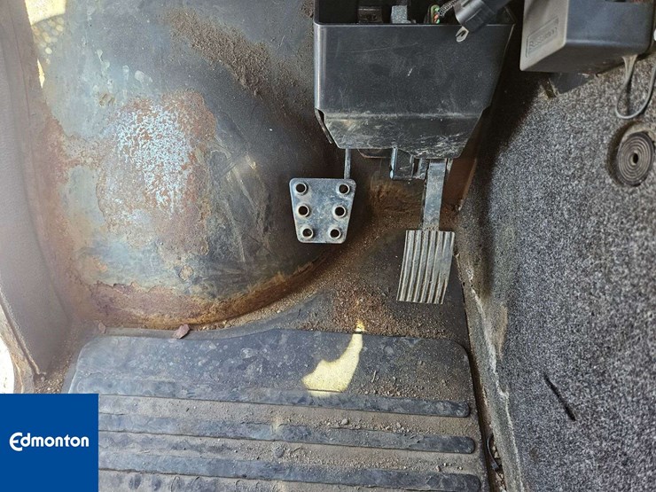 bobcat-toolcat-5600-image-15