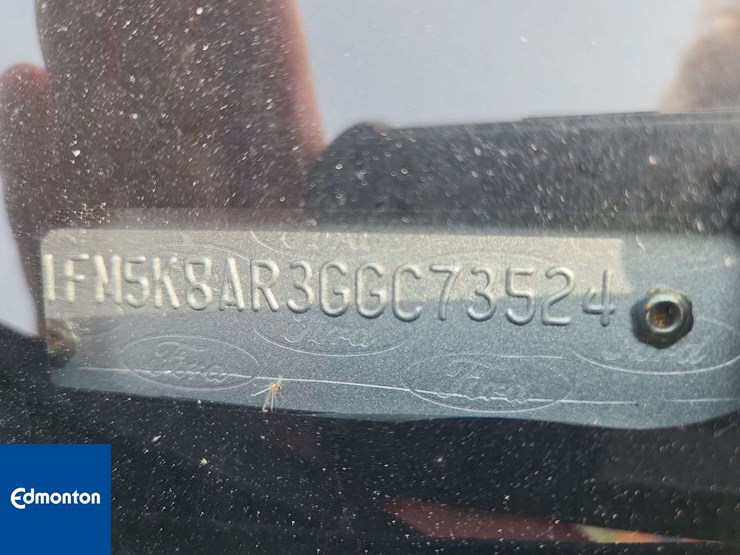 2016-ford-explorer-image-11