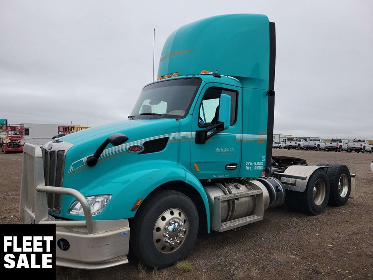 2018-peterbilt-579-image-1