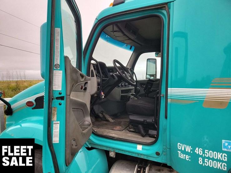 2018-peterbilt-579-image-15