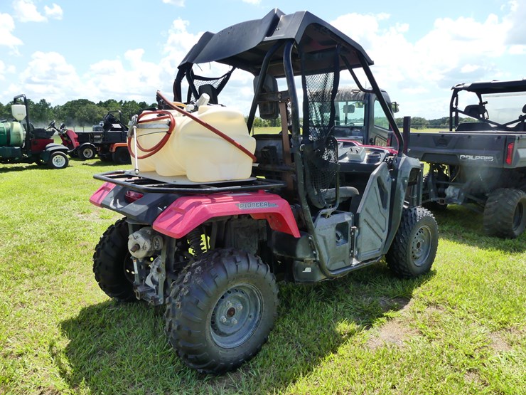 2021-honda-pioneer-sxs500m-image-3