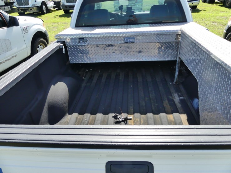 2014-ford-f150-xl-image-7