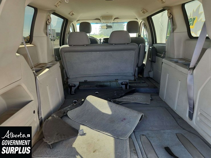 2009-dodge-grand-caravan-se-image-8