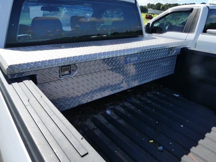 2016-ford-f150-xl-image-9