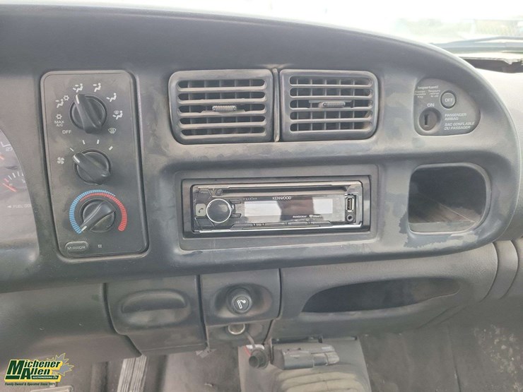 2001-dodge-ram-1500-image-18