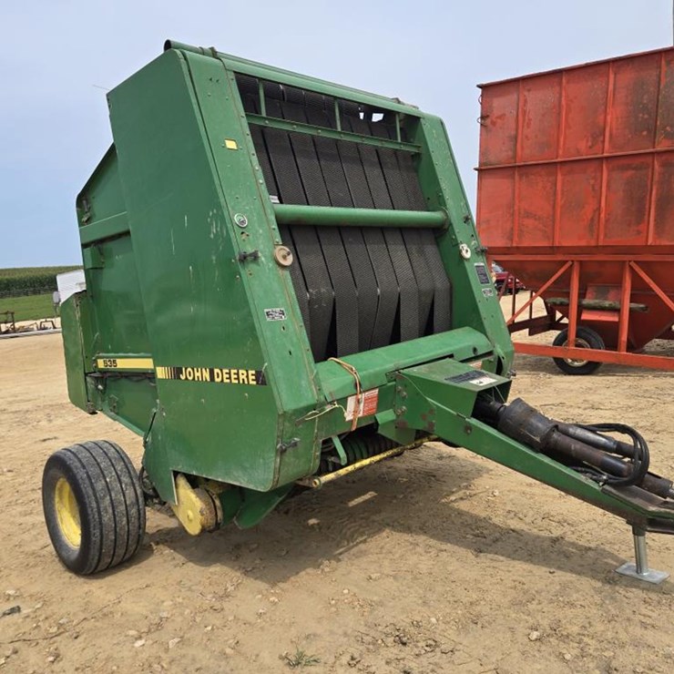JOHN DEERE 535