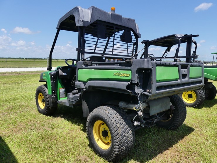 john-deere-gator-image-4