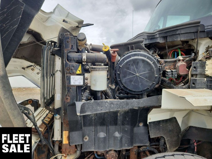 international-workstar-7500-image-28