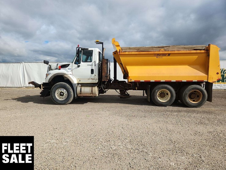 international-workstar-7500-image-6