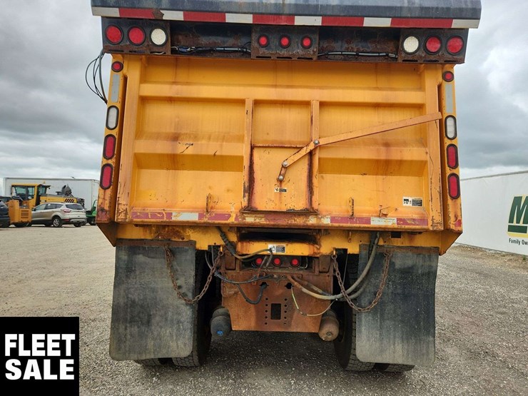 international-workstar-7500-image-37