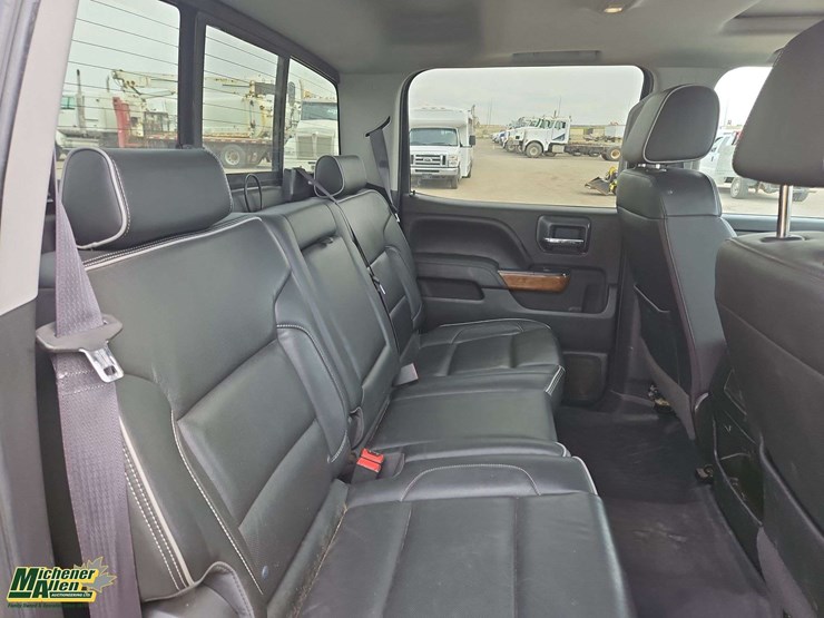 2017-chevrolet-silverado-1500-image-17