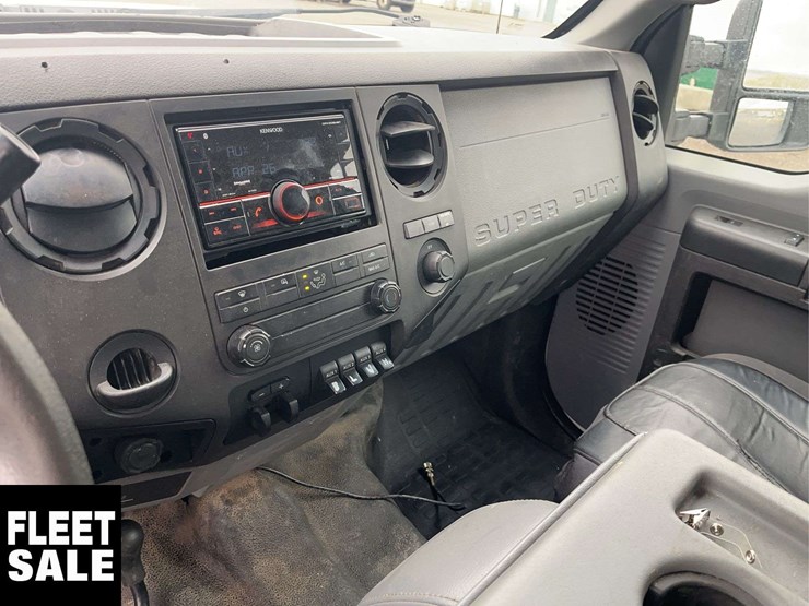 2014-ford-f350-image-16