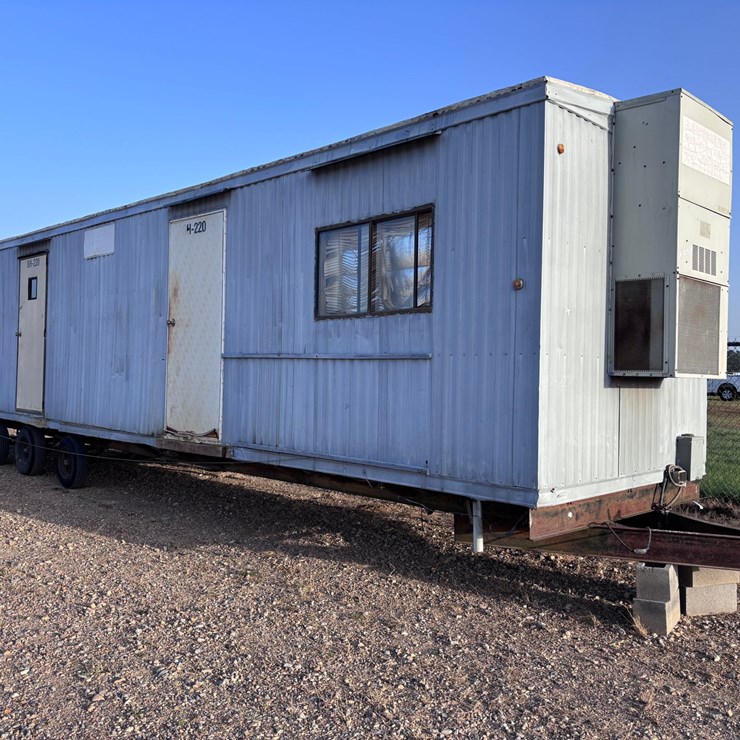 #1343 • 40FT OFFICE TRAILER