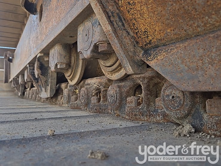 2019-caterpillar-336-image-18