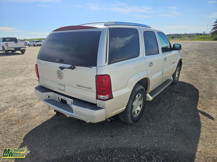 cadillac-escalade-image-4