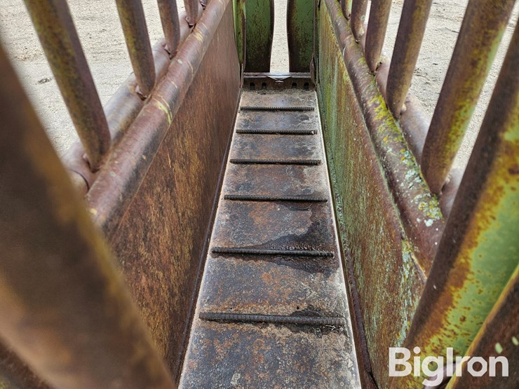 powder-river-squeeze-chute-image-18