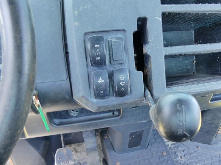 john-deere-gator-image-11