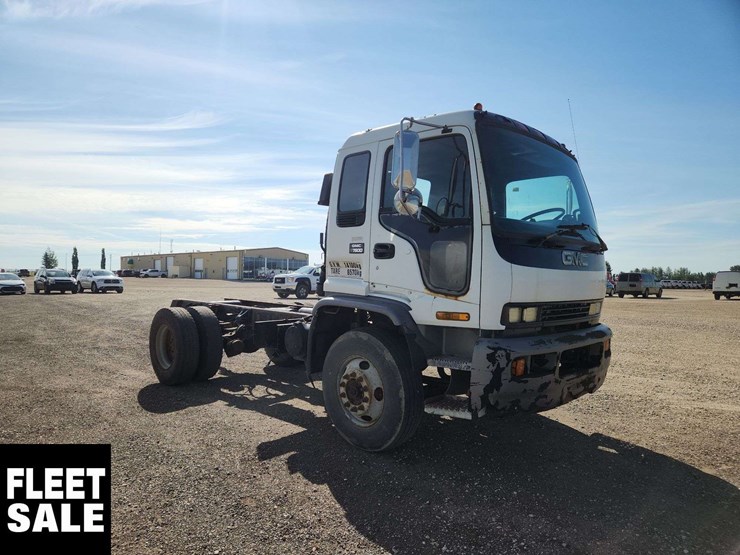 1998-gmc-t7500-image-2