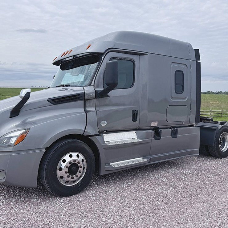 2023 FREIGHTLINER CASCADIA 126