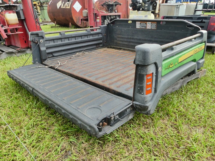 john-deere-gator-image-3