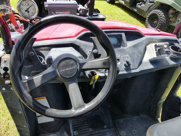 2021-honda-pioneer-sxs500m-image-12
