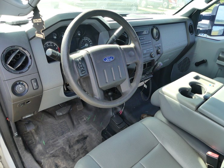2014-ford-f250-xl-image-12