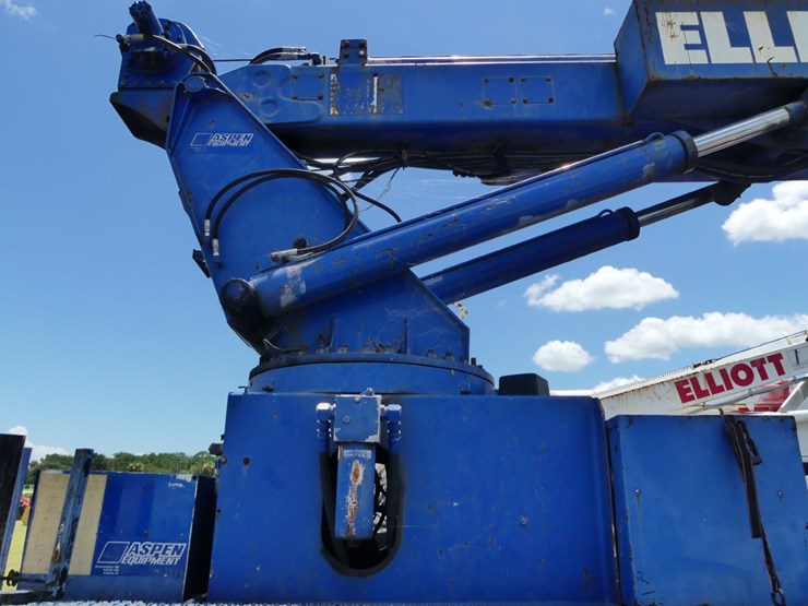 2001-international-4700-image-7