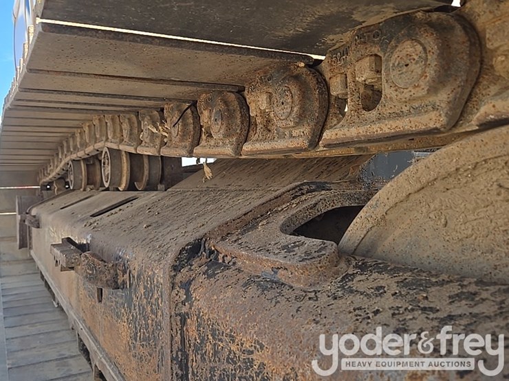 2019-caterpillar-336-image-17