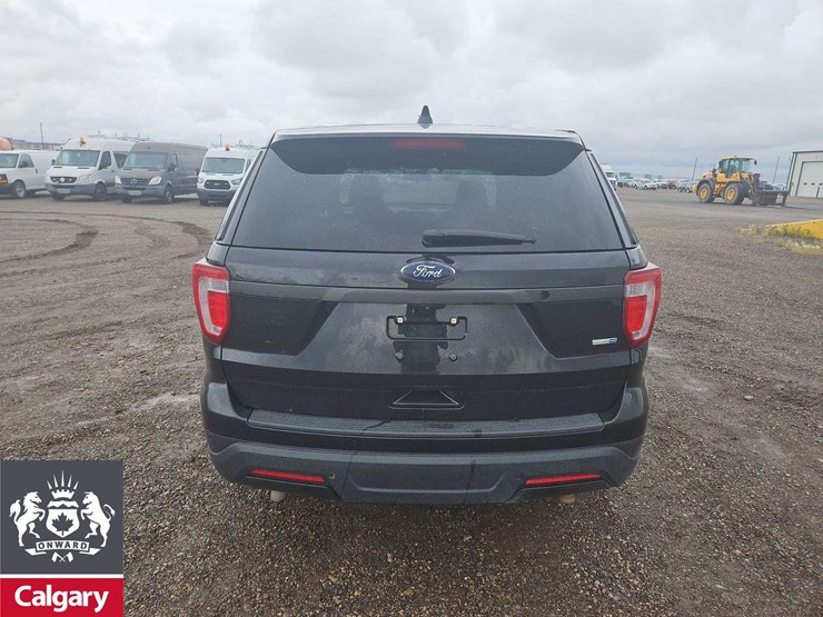 2019-ford-explorer-image-7