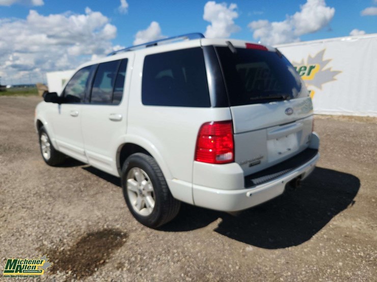 ford-explorer-image-16