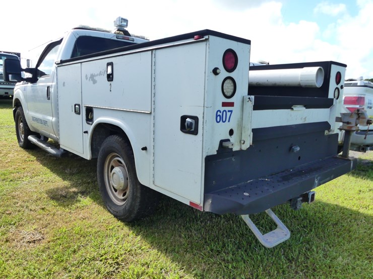 2016-ford-f250-xl-image-4