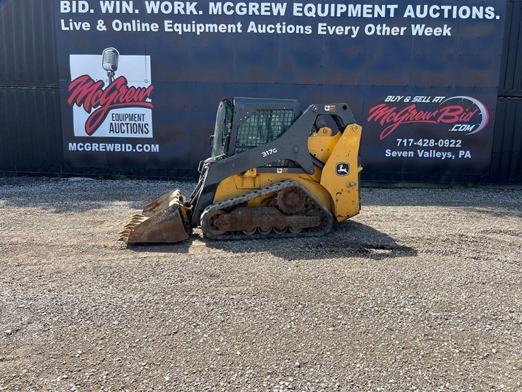 2019-deere-317g-image-1