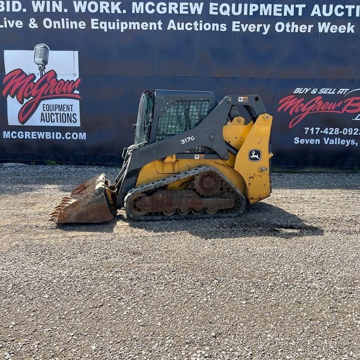 2019 DEERE 317G