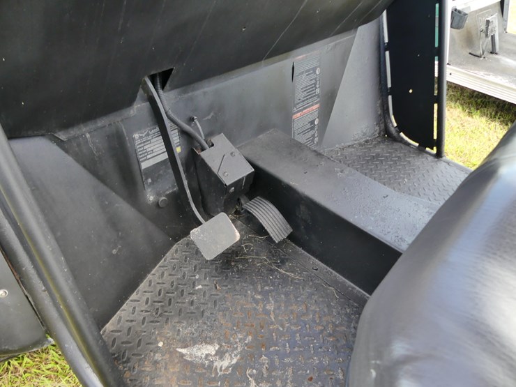 2021-landmaster-ev-4x2-image-11