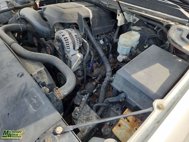cadillac-escalade-esv-image-39