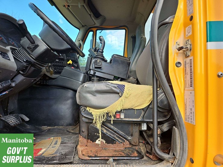 2008-international-workstar-7600-image-17