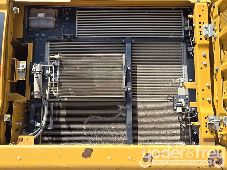 2019-caterpillar-336-image-34