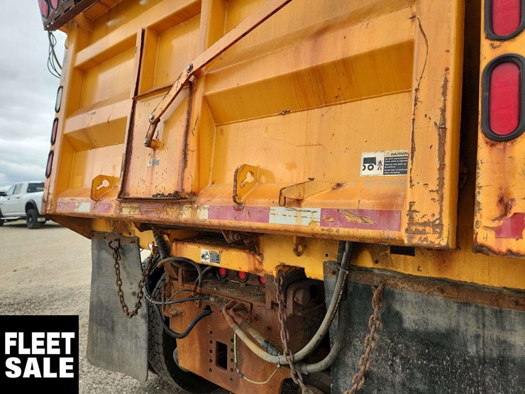 international-workstar-7500-image-38