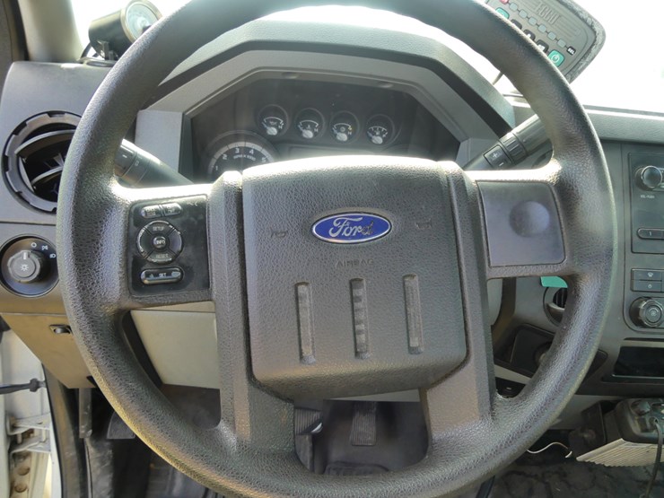 2014-ford-f250-xl-image-13