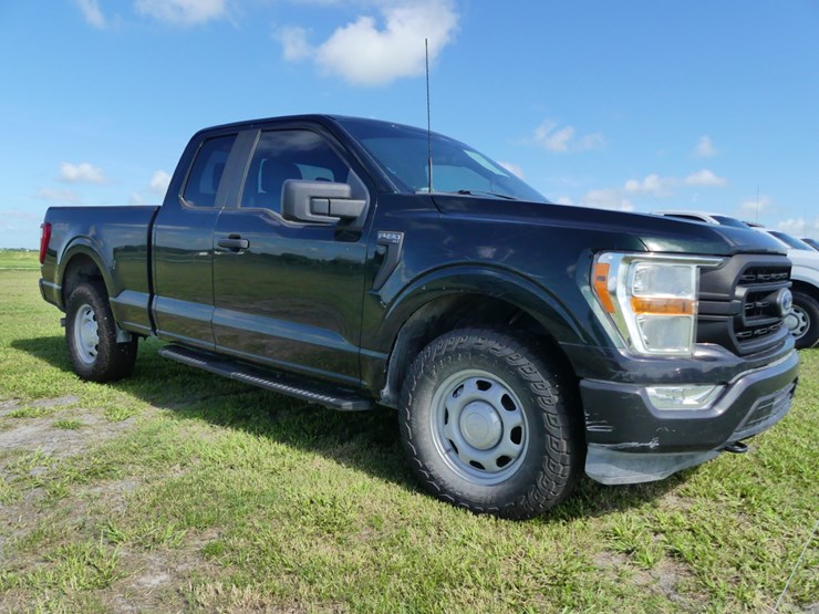 2021-ford-f150-xl-image-2