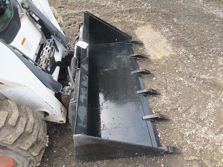 wildcat-68"-skid-steer-tooth-bucket-image-5