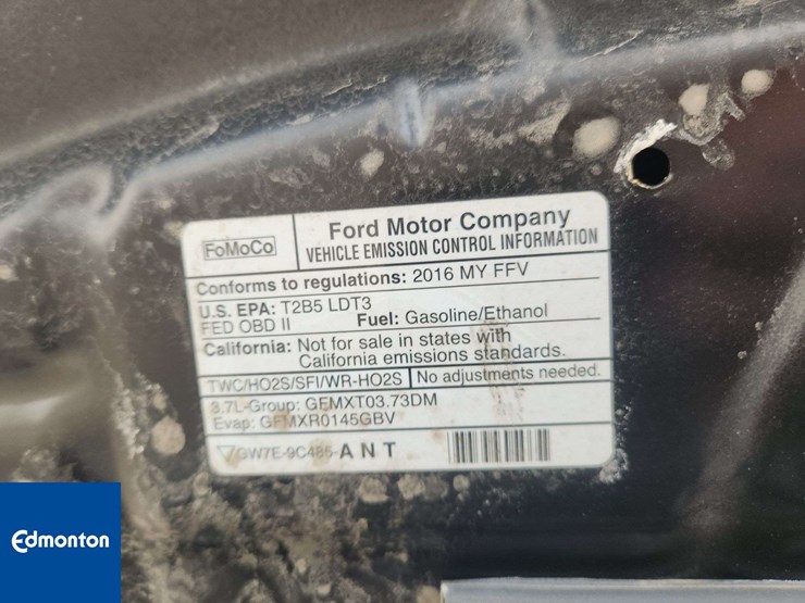 2016-ford-explorer-image-33