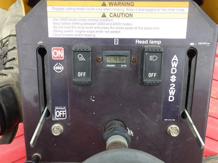 canycom-cmx2402-ride-on-mower-image-21