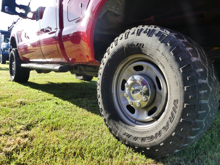 2016-ford-f250-xl-image-5