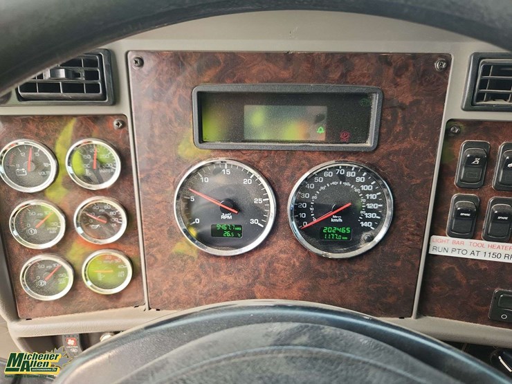 2012-kenworth-t370-image-18