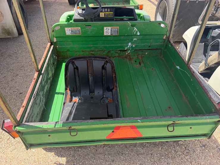 john-deere-gator-image-5