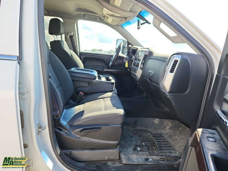 2017-gmc-sierra-1500-image-24