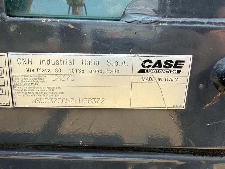 2024-case-cx37c-image-26