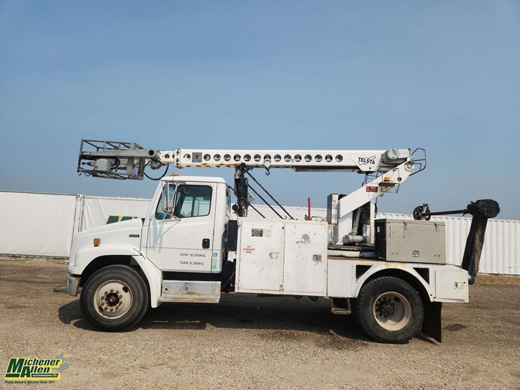 2000-freightliner-fl70-image-6