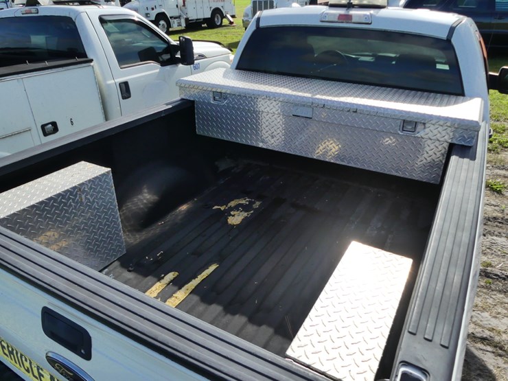 2013-ford-f150-xl-image-7